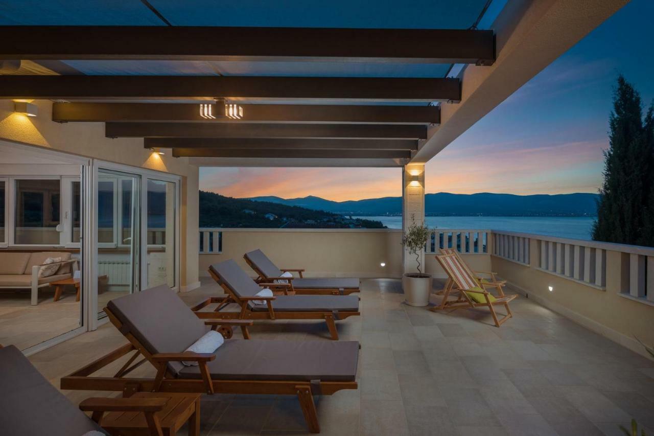 Апартаменты Secret Escape Penthouse Слатине Экстерьер фото